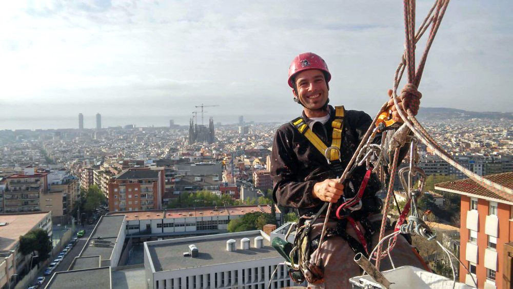Treballs verticals al Passatge Alegria